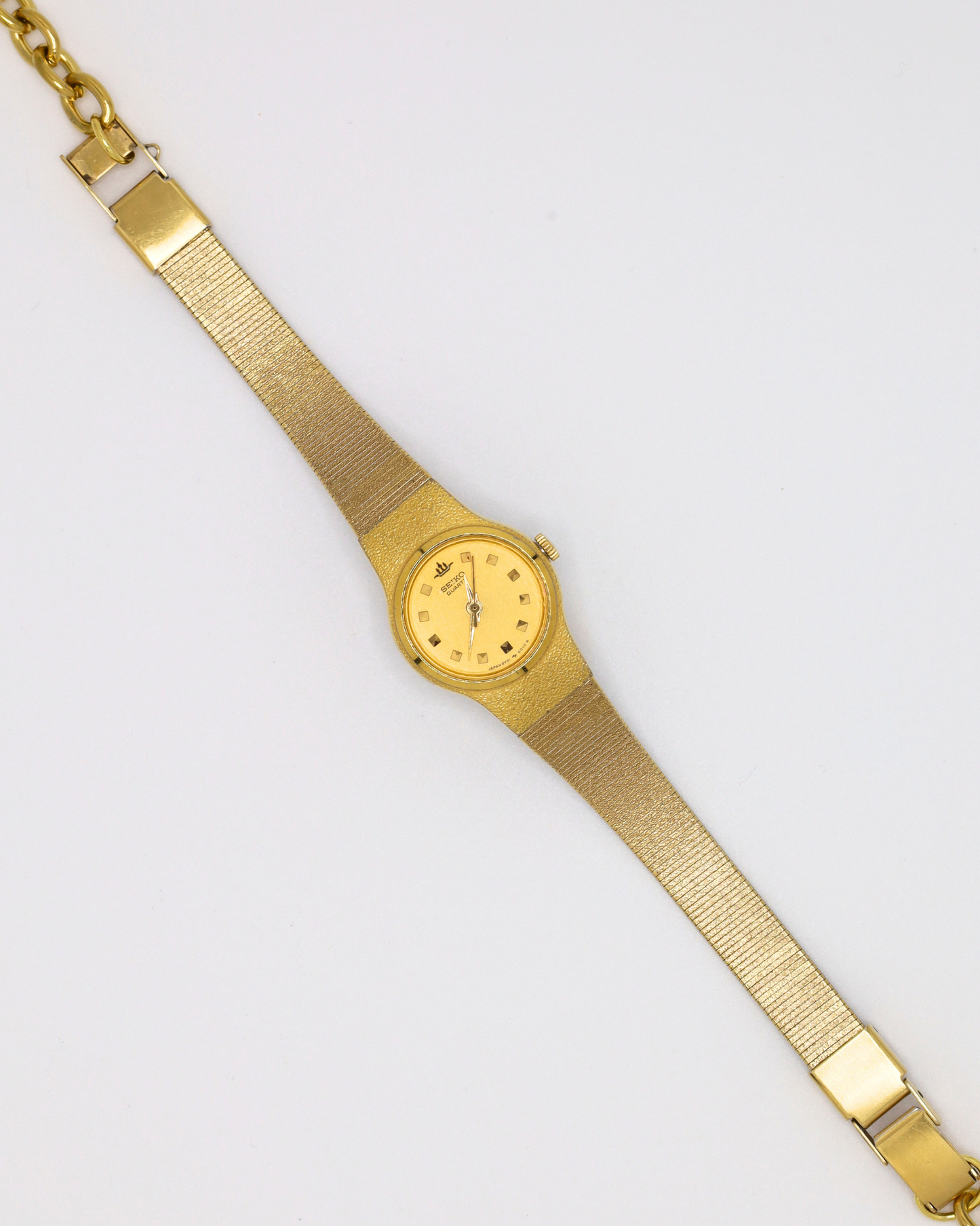 Sunroot Watch Choker